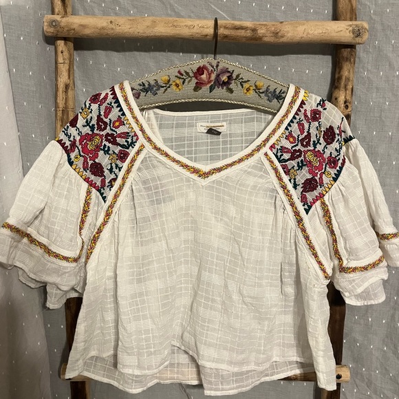 Anthropologie Tops - Anthropologie blouse perfect for summer